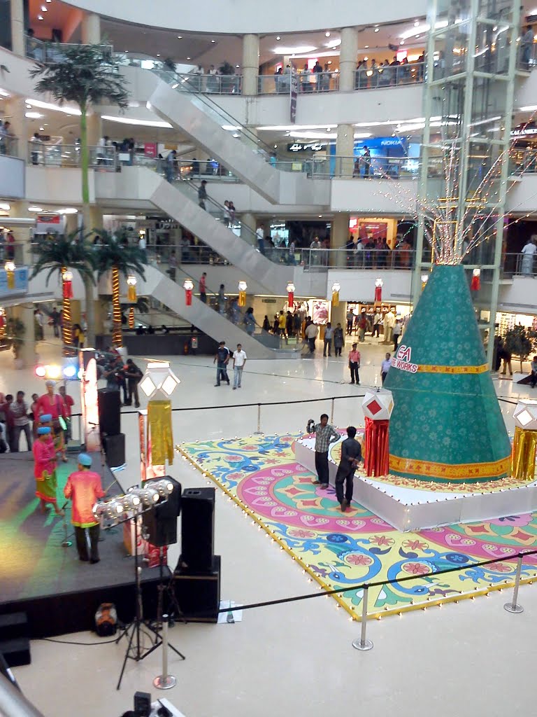 Express avenue mall by binyamin00