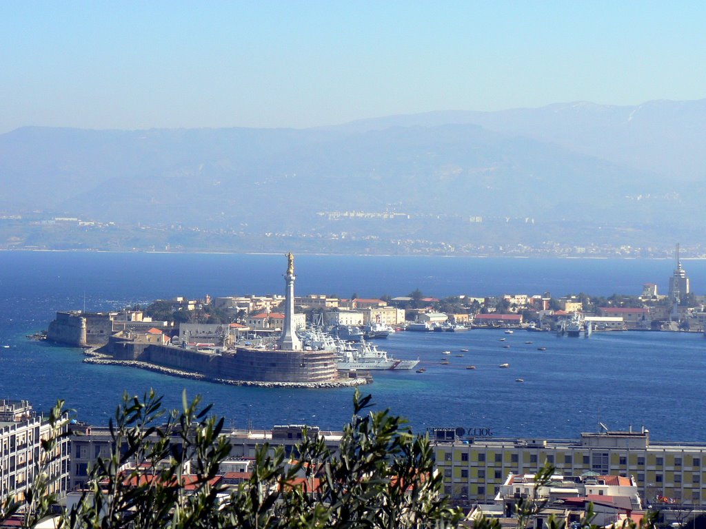 Il porto di Messina by Nicola e Pina Messin…