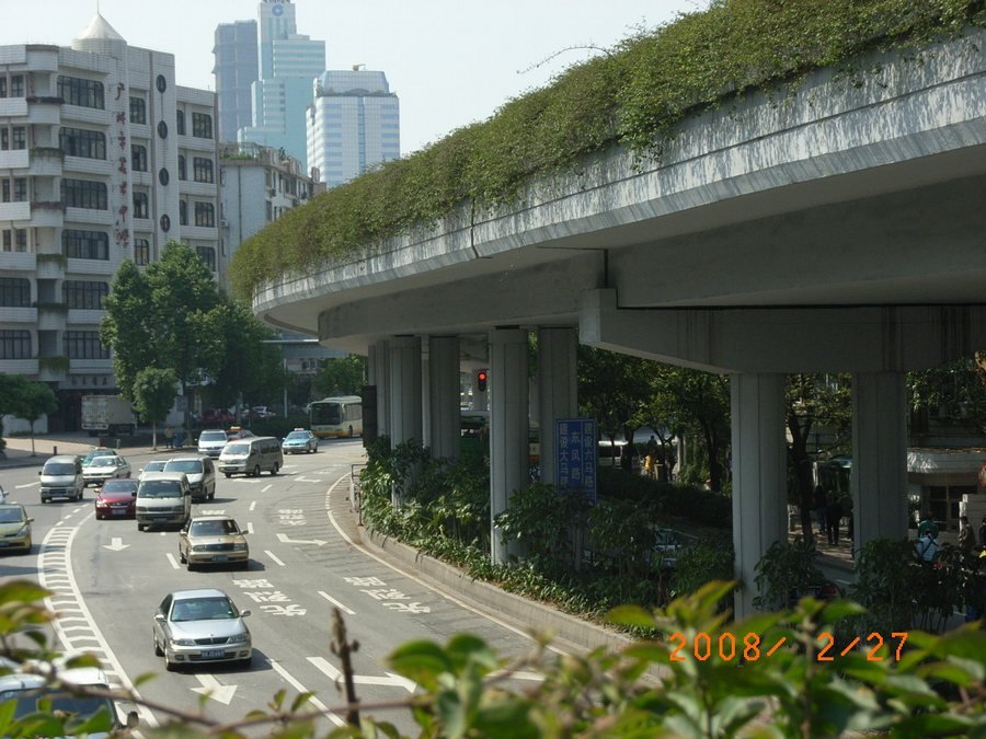 东风东路 Dongfengdong Road. by sanderluohao