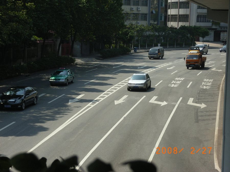 东风东路 Dongfengdong Road. by sanderluohao