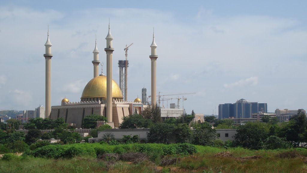 20121027-03 National Mosque and CBN - Abuja by Delondiny