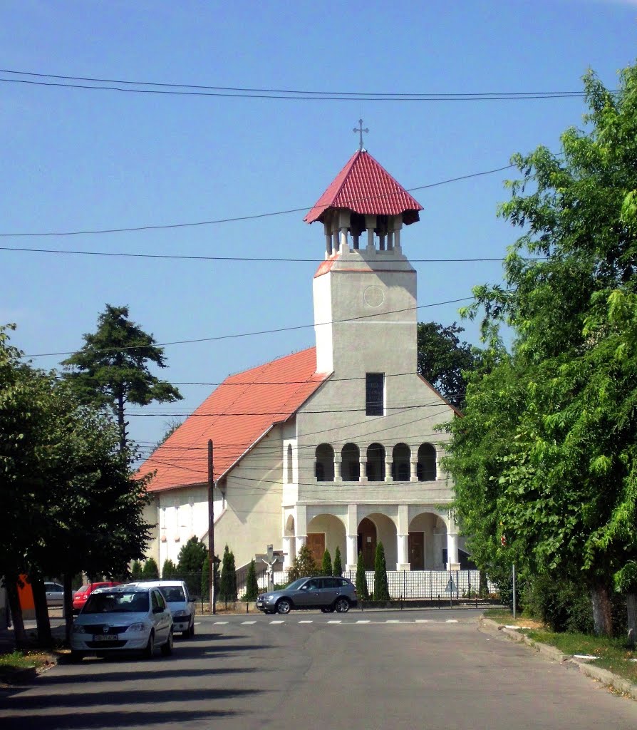 Biserica Greco-Catolică din Făgăraş by danger.mouse