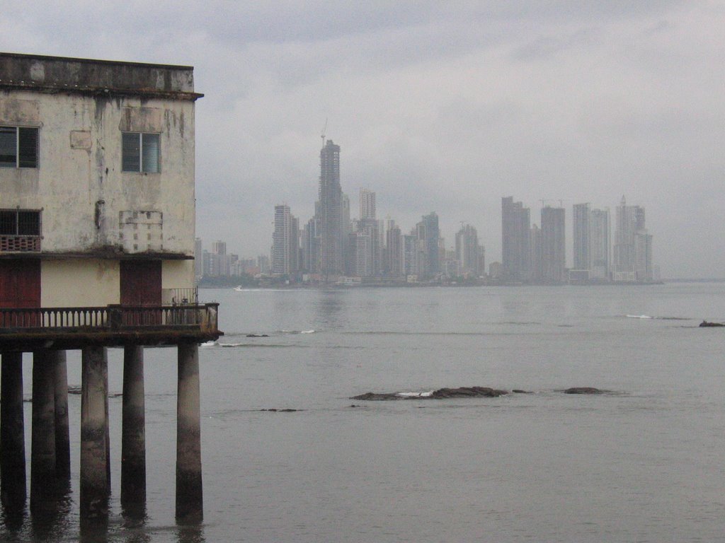 Downtown from Casco Viejo by manmeetsbear