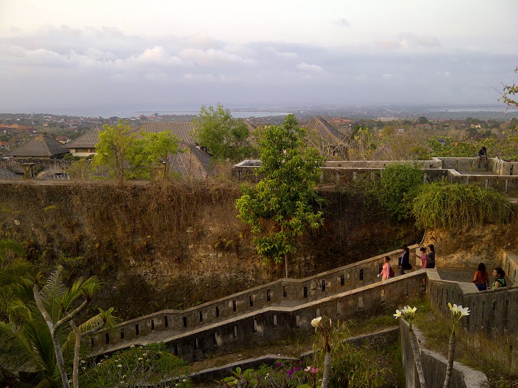 Tangga Turun di GWK by Arifin Widjaja Oei