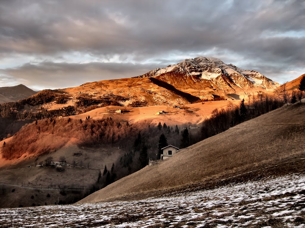 Mount Arera-Preparing the snow by roberto rubiliani