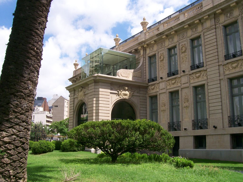 Palacio Ferreira by Ricardo Ciotti