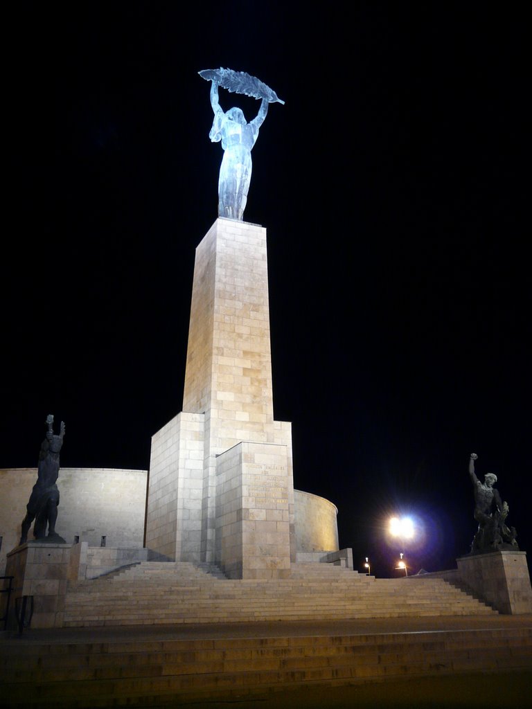 Szabadság szobor / Liberty statue by GyurIca