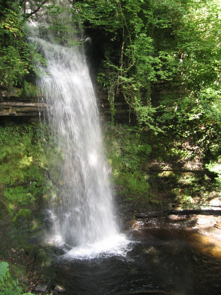 Waterfall Glencar by Eric Tchekinian