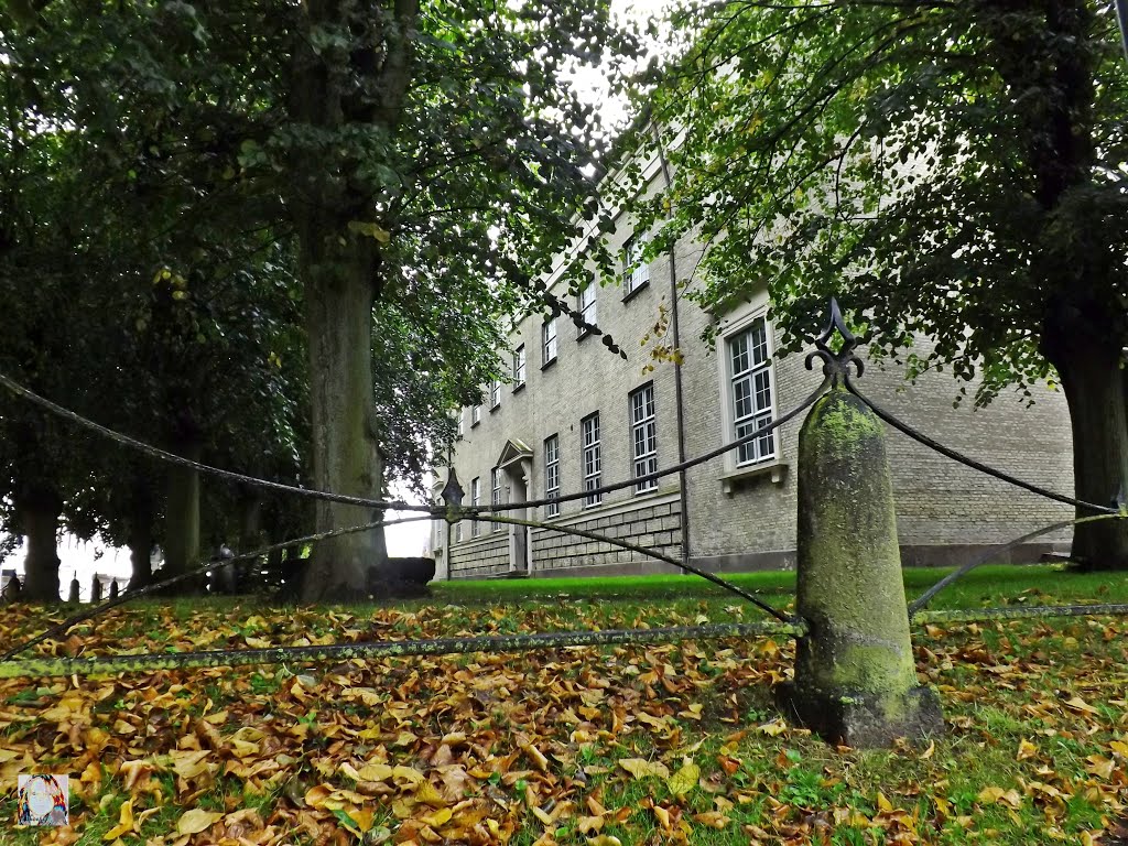 Blick auf die Marienkirche in Husum by co-koe