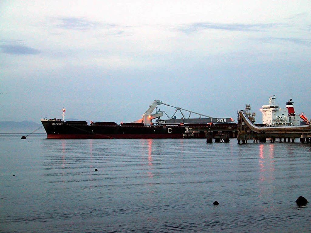 Ship loading at Sechelt Terminal by hmalbet