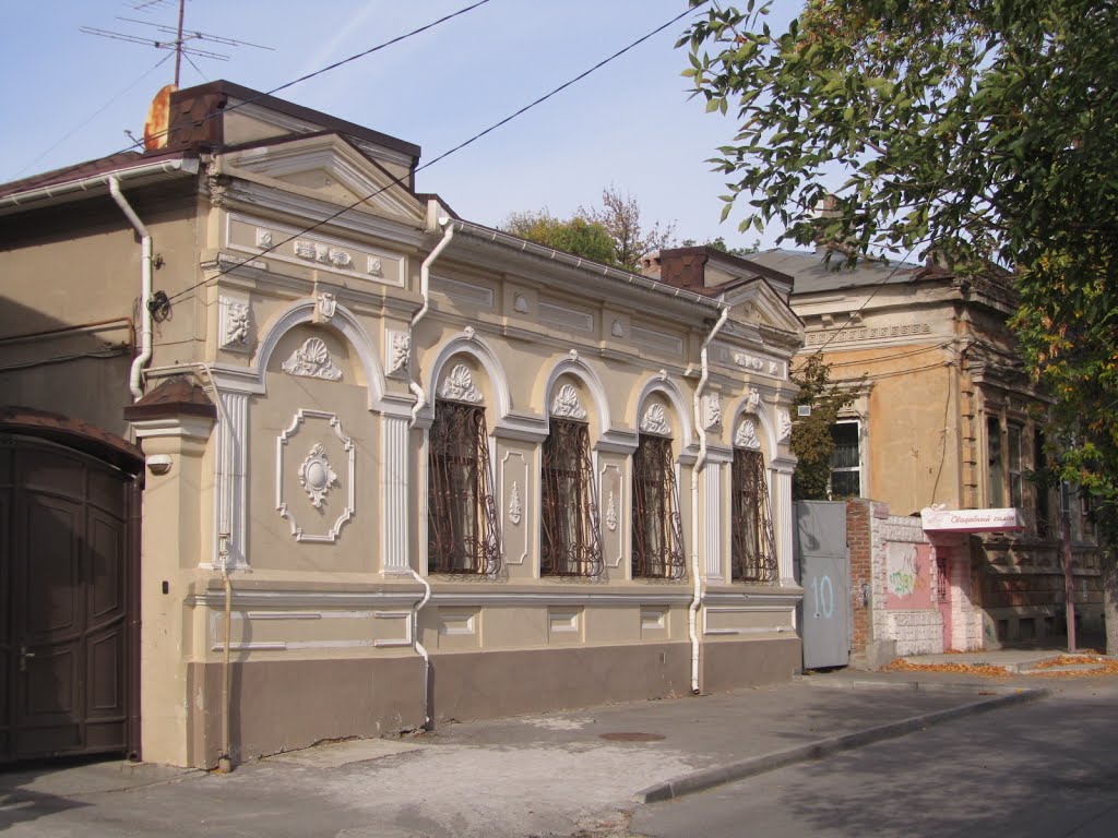 Old Rostov-on-Don / Ростов-на-Дону, ул. 12-я линия by Valentine Verchenko