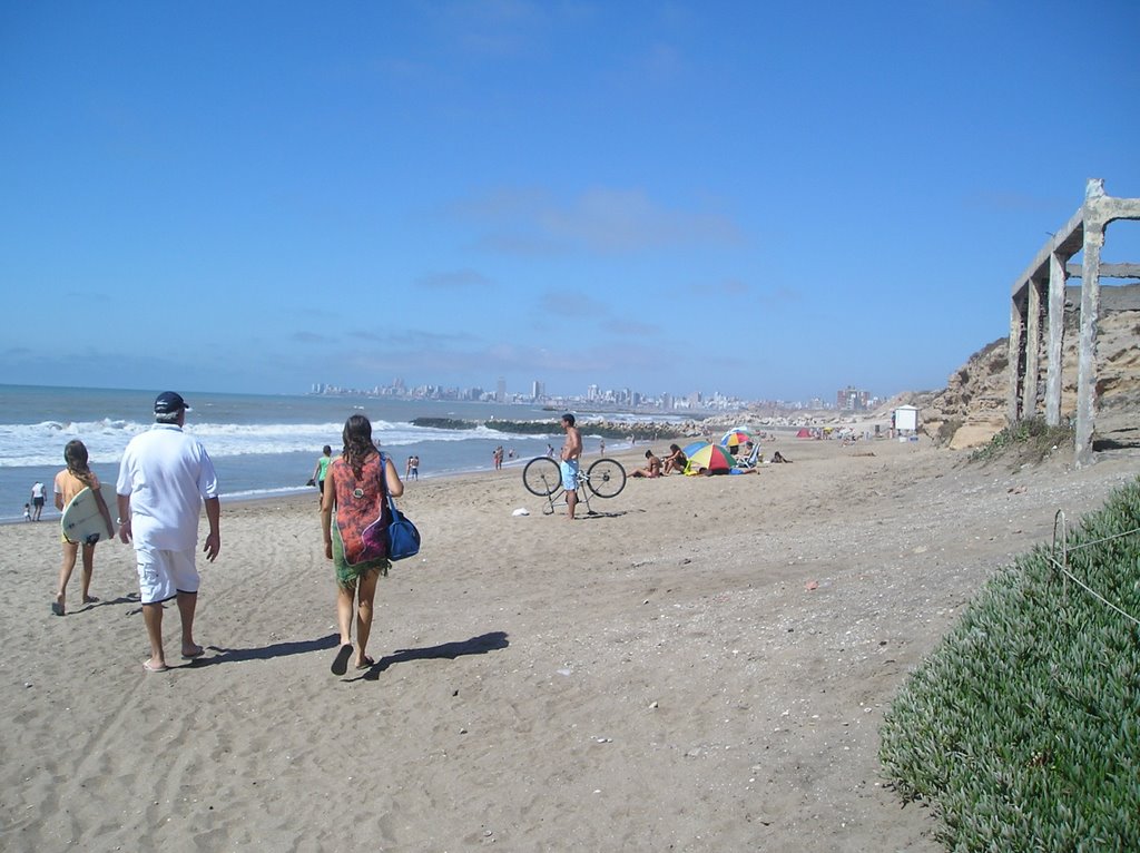 Playa cerca de camet by jpsalvo