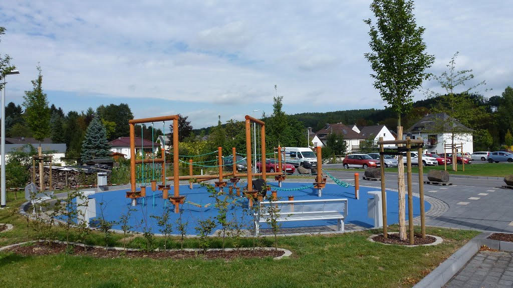 Der Spielplatz, nur für Kinder by Horst Schumacher