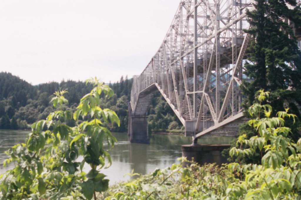 Third oldest bridge on the Columbia River by DouglasPage