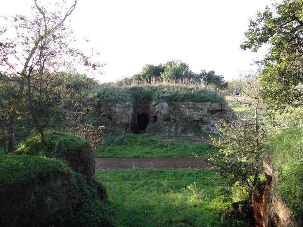 Carveteri, Necropoli della Banditaccia4 by Giuseppe Zingone