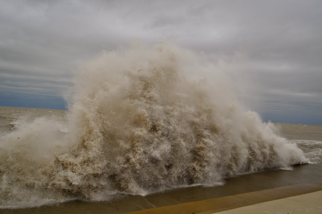 Waves from Superstorm Sandy in Lake Michigan by Richard Mobley