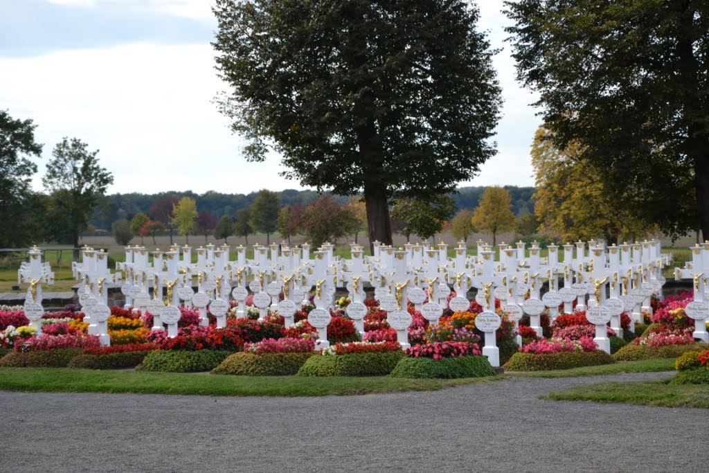 Am Ende sind alle gleich - Friedhof Ralbitz by onkel roberto