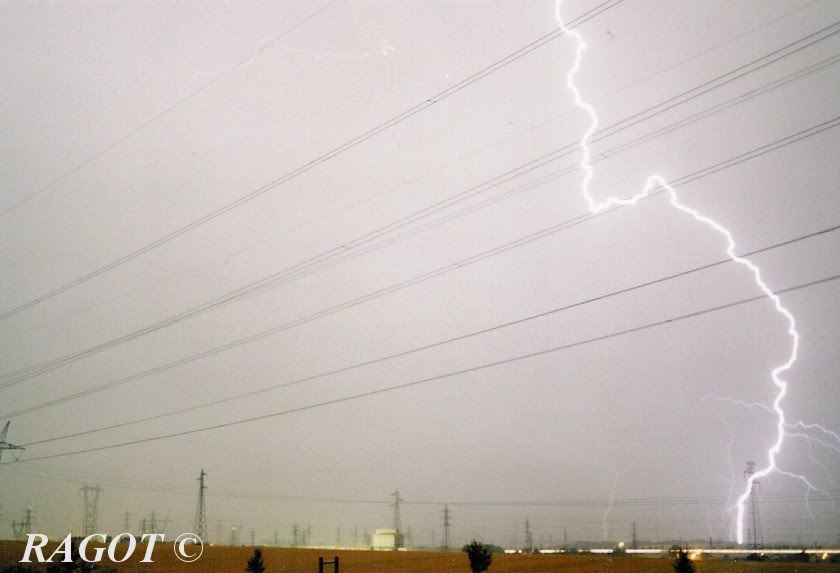 Orage - Creney Prés Troyes - RT by STORM CHASER 10 - RAGOT Thomas