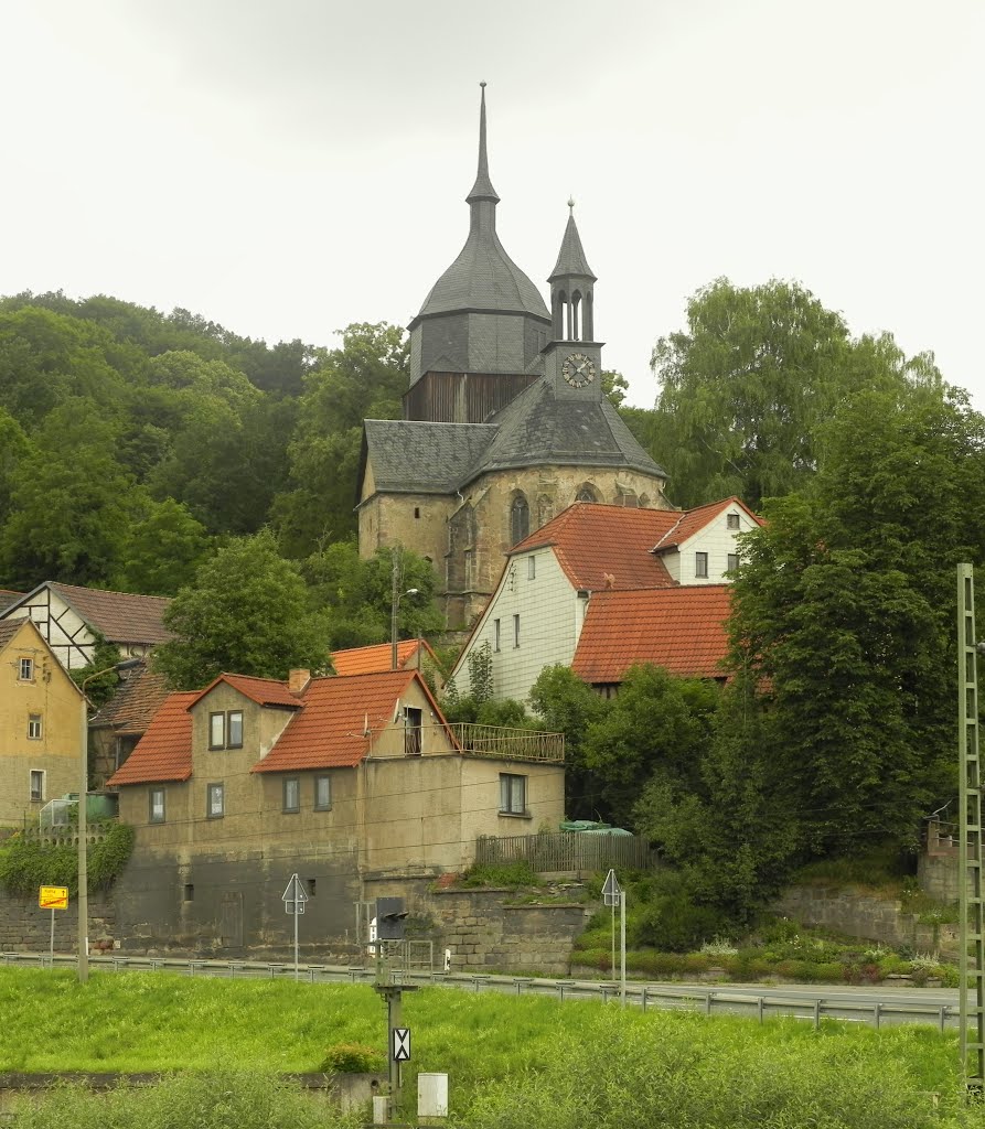 Blick zur Kirche in Rothenstein, Saaleradtour Juli 2012 by Holger2401De