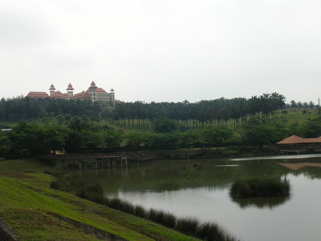 Taman tasik by nenek kebayan