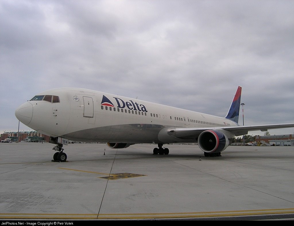 Delta airlines 767-300 ER by MARK90