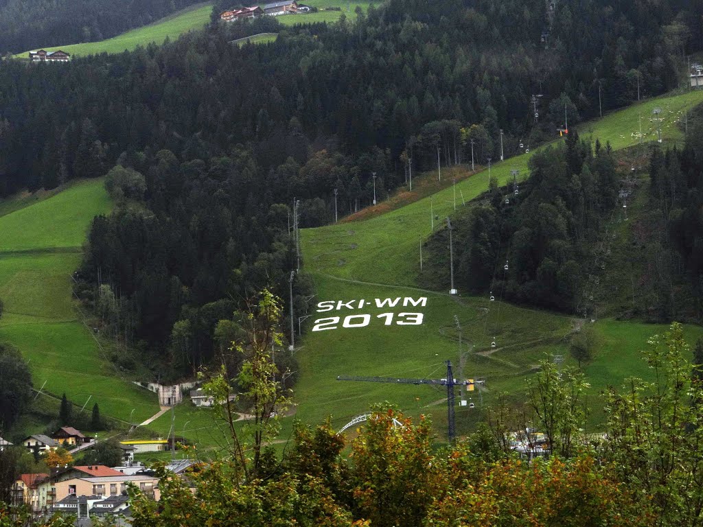 Blick auf die Planai Schladming 2012 by 192mscbert