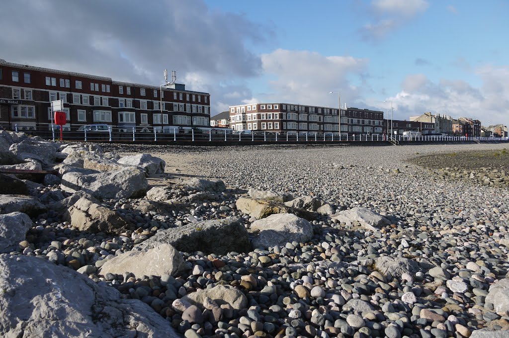 Morning sunshine Morecambe by terryg