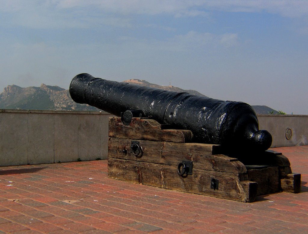 Castillo de la Atalaya desde el Castillo de la Concepción by Pepe Triton