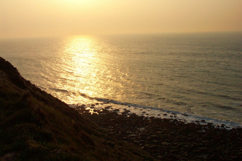 Vieuw on the sea at Cap Gris Nez by tinawaldo