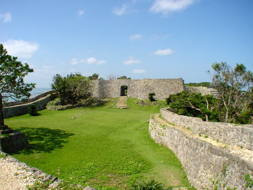 Okinawa-gusuku　中城（ｸﾞｽｸ）城跡 by kazushige