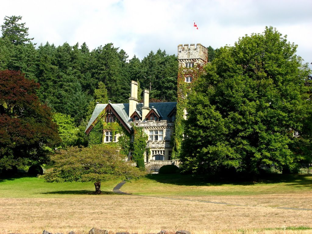 Hatley Castle... by frtzw906