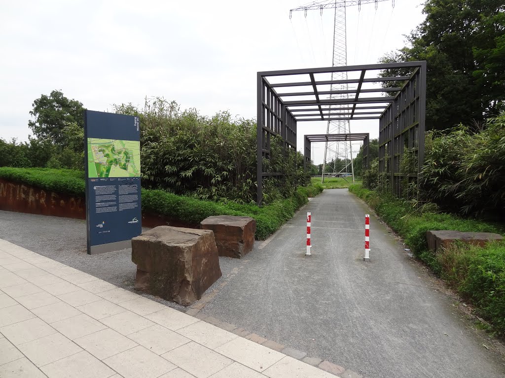 Fußweg, Wanner Straße, 18.06.2012 by knips-bis-zum-erbrechen-horst