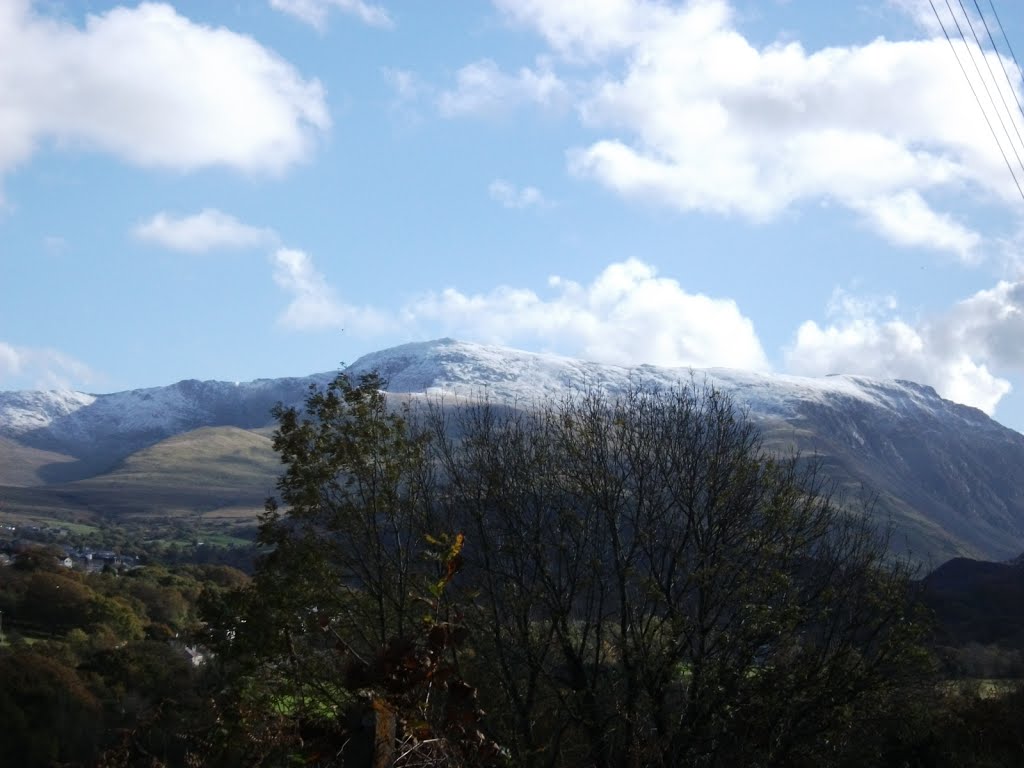 Snow on the hills by Bigdutchman