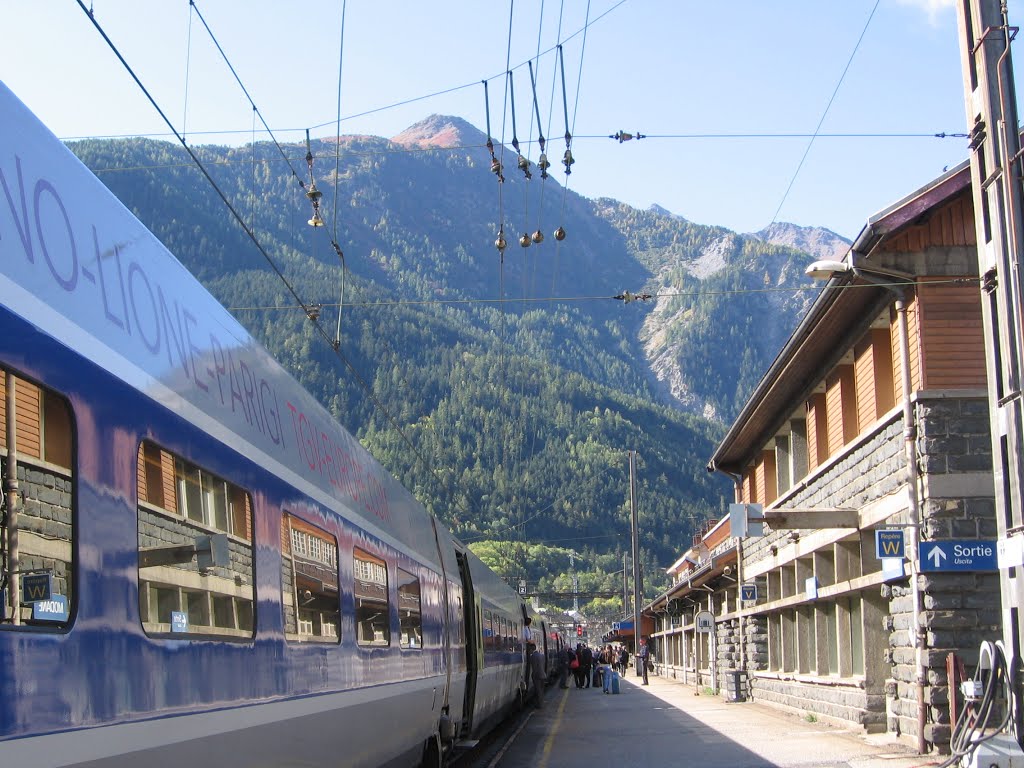 TGV at Modane by richclat