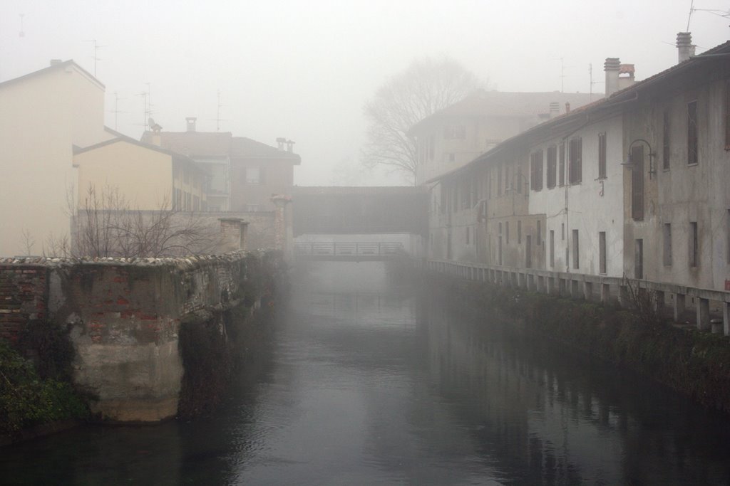 NAVIGLIO DELLA MARTESANA D'INVERNO by E.SICILIANO