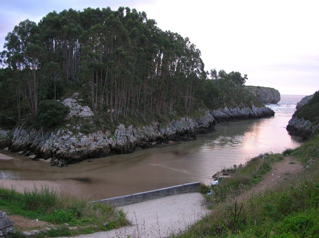 Asturia Playa de Aguadamia by Stefania Campisi