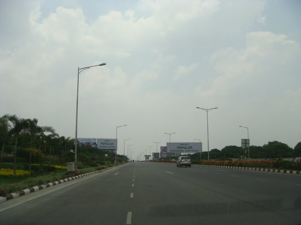 View of Road from Whitefield to Bangalore Airport,Karnataka, India by unnippillai