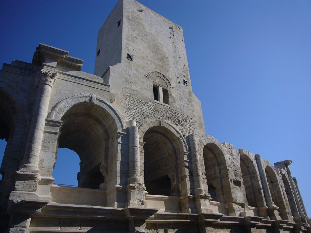 Arles-anfiteatro romano by 3frem