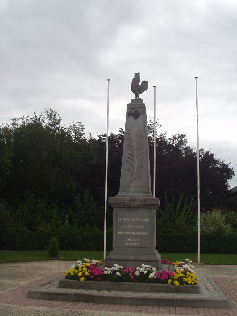 60-Estrées Saint Denis monument aux morts by jefrpy