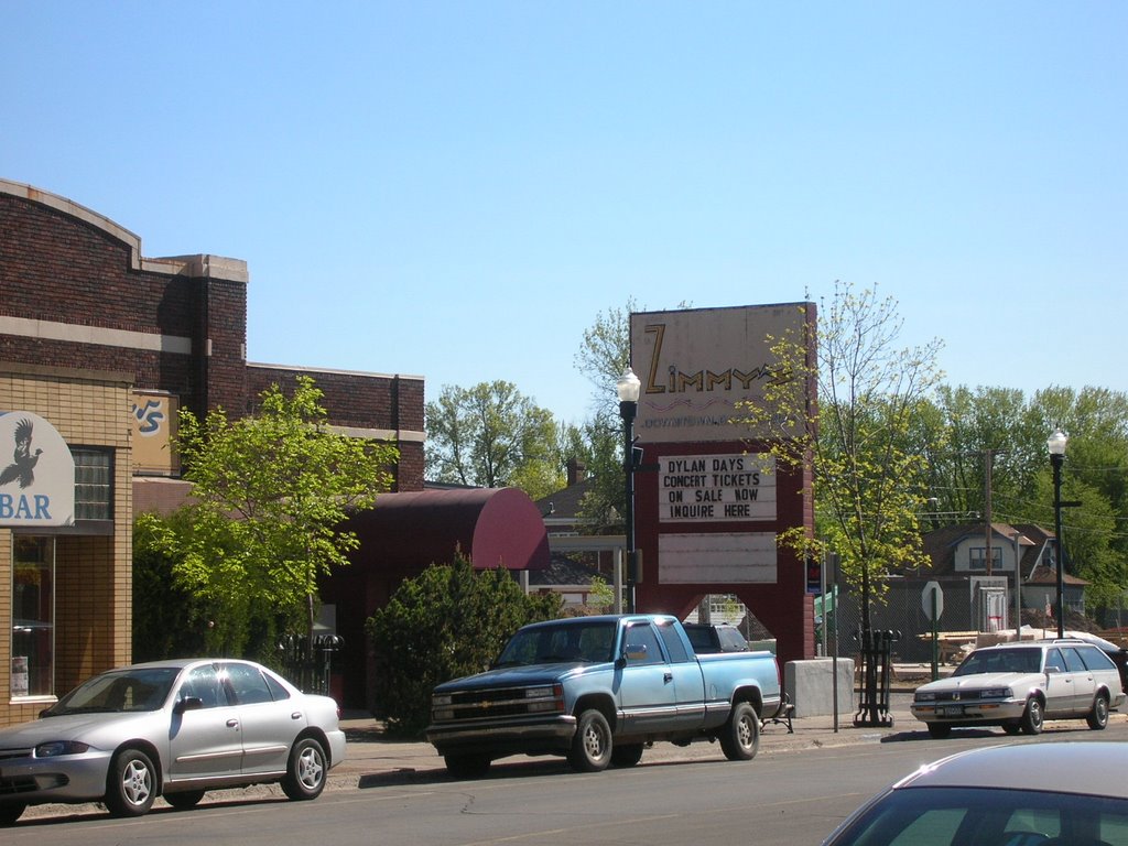 Annual Dylan Days in Hibbing (65th birthday May 2006) by MaxFarrar