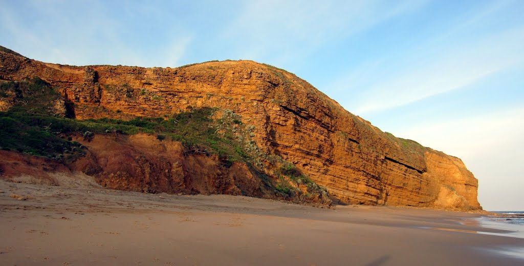 Bells Beach by lachlanngo