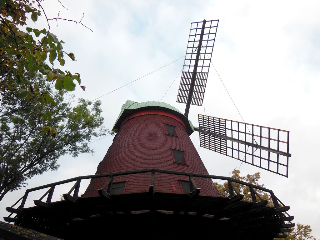 Samppalinna windmill by Petteri Kantokari