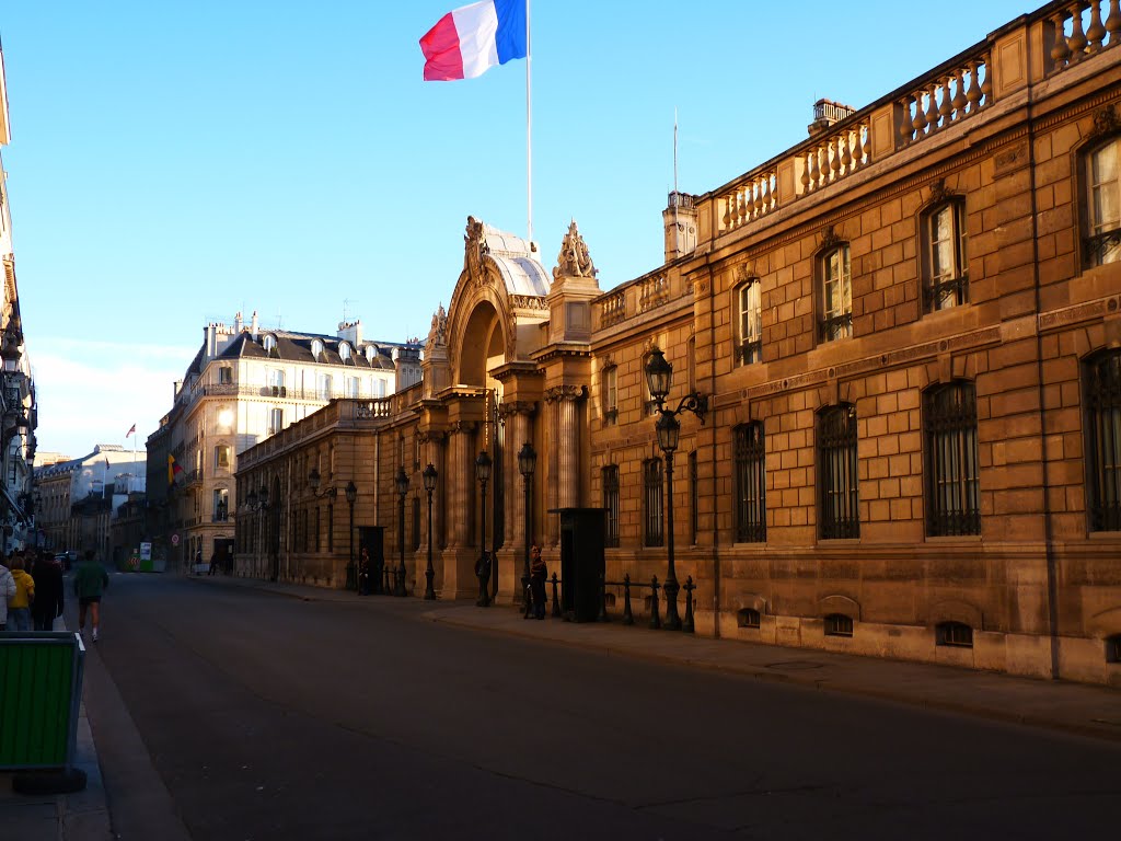 L'Elysée by Rudy Pické