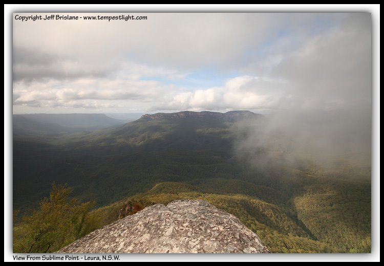 View from Sublime Point, Blue Mountains by tempestlight