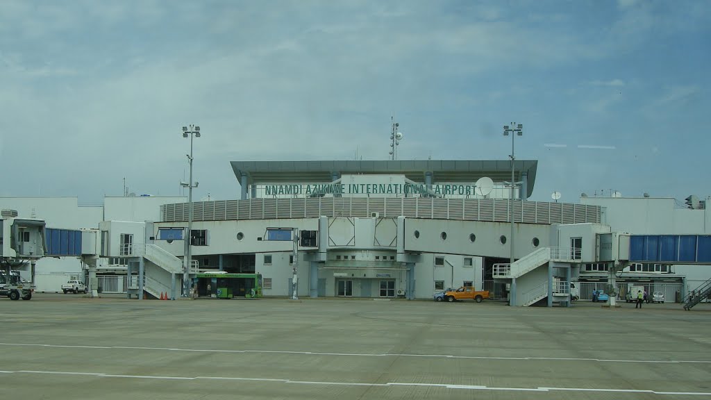 NNamdi Azikiwe international Airport - Abuja 20121025-02 by Delondiny