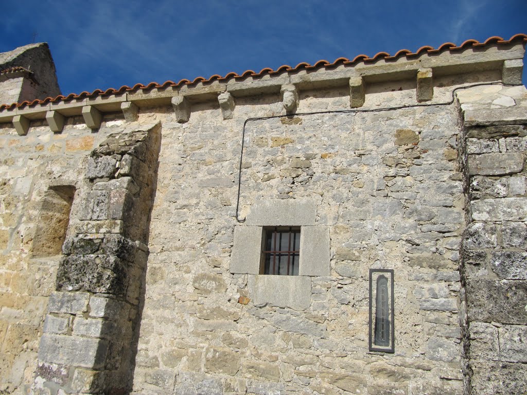 Iglesia de la Concepción (canecillos). Villaescobedo. Burgos by Burgospain