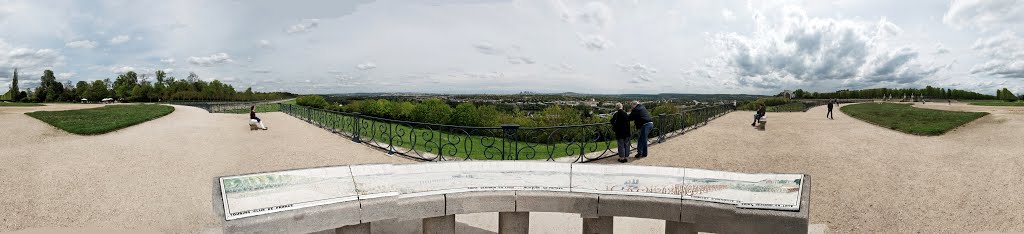 Saint-Germain-en-Laye - La Grande Terrasse 1674 by André Le Nôtre - ICE Photocompilation Viewing from West to West 360° - View on La Défense & La Tour Eiffel by txllxt