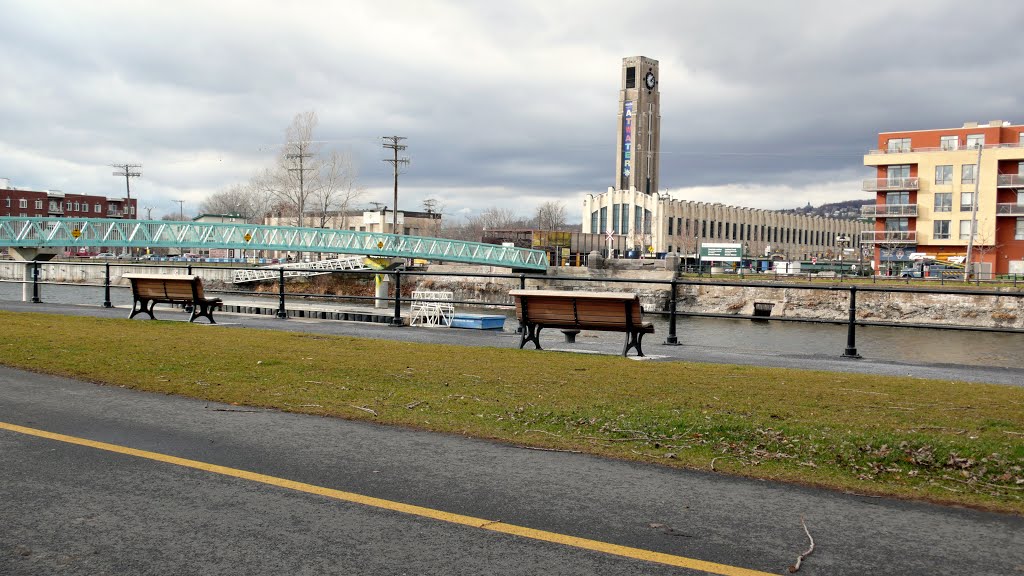 Marcher Atwater et le Canal Lachine, Montréal by serzola