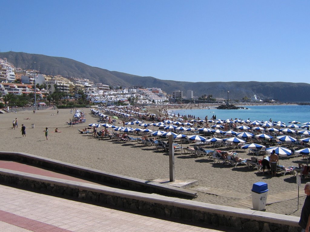 Los Cristianos by jeffrey-kellett