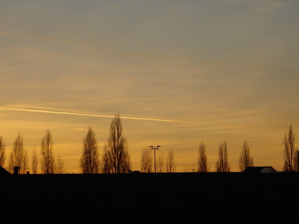 Sonnenuntergang über der Baustelle by Junipi